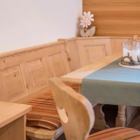 Raffreiderhof Zirbe Apartment Luson